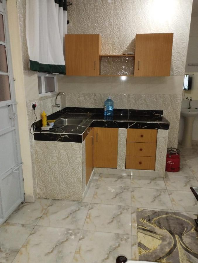 Divine Studio Panzió Mombasa Kültér fotó