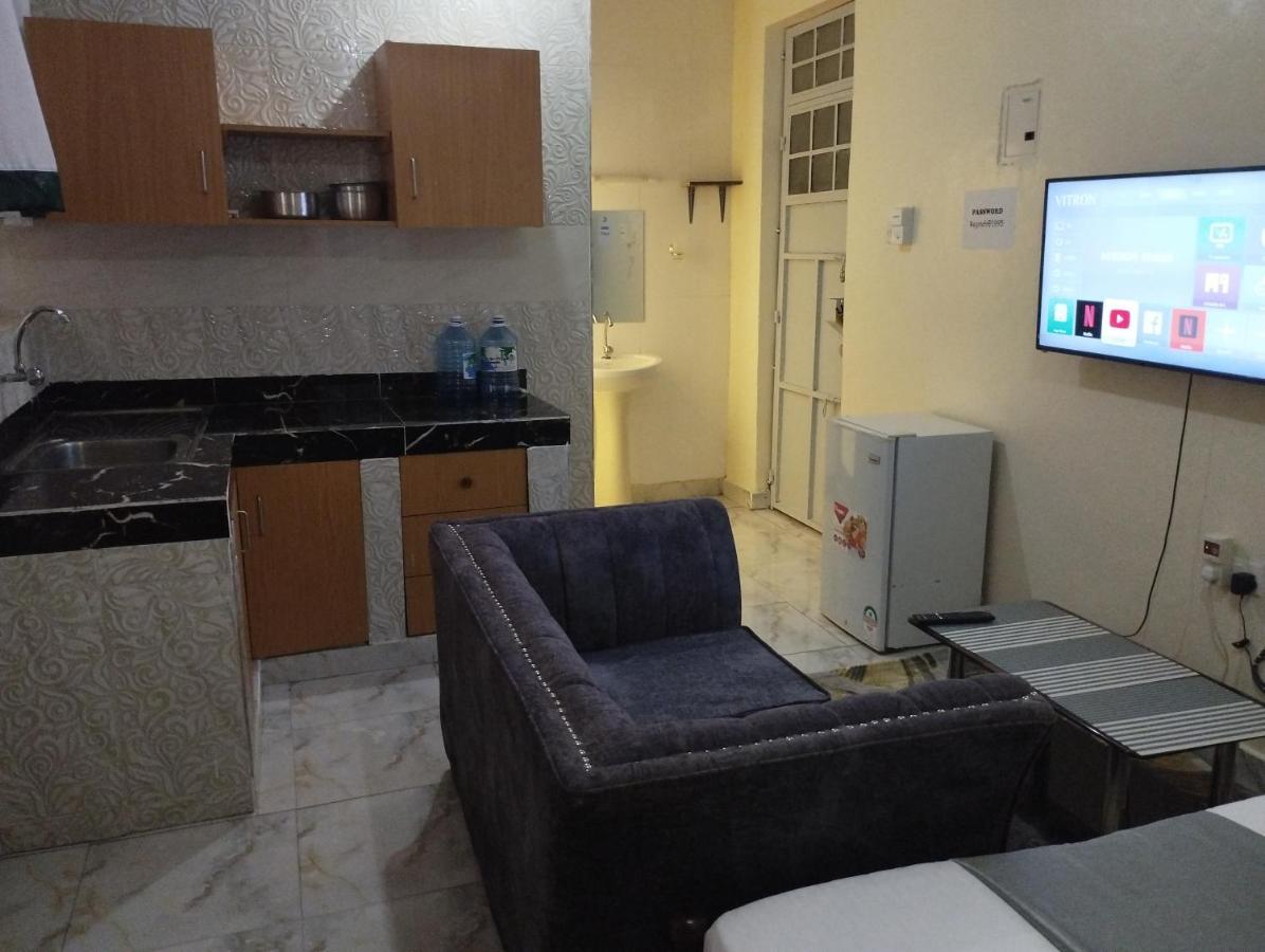 Divine Studio Panzió Mombasa Kültér fotó