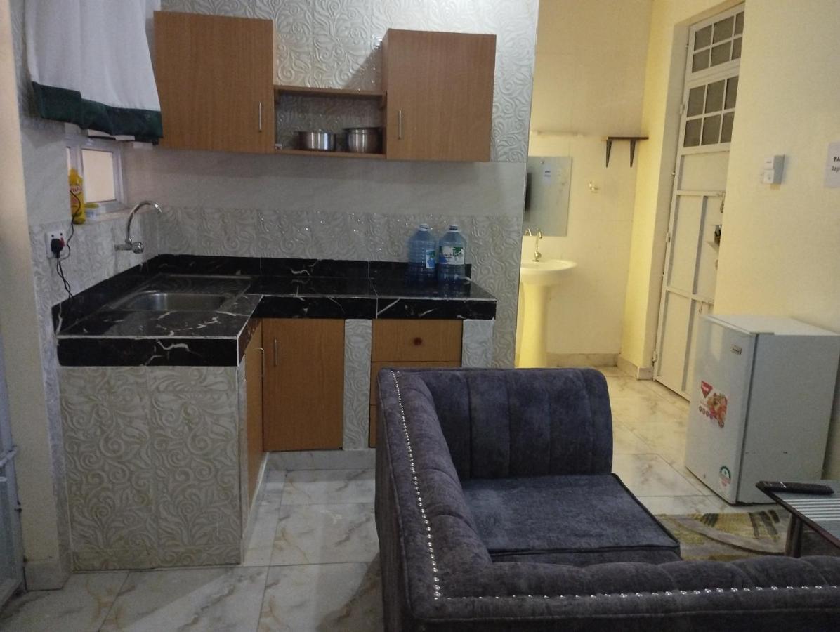 Divine Studio Panzió Mombasa Kültér fotó