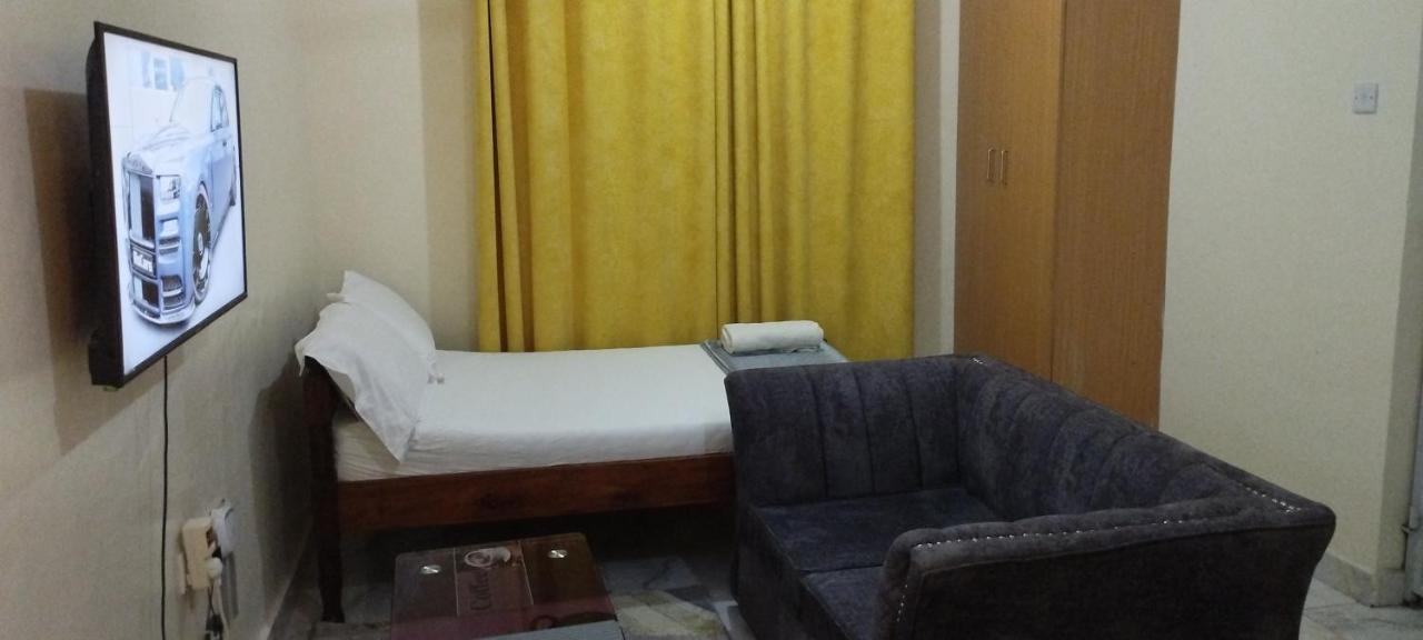 Divine Studio Panzió Mombasa Kültér fotó